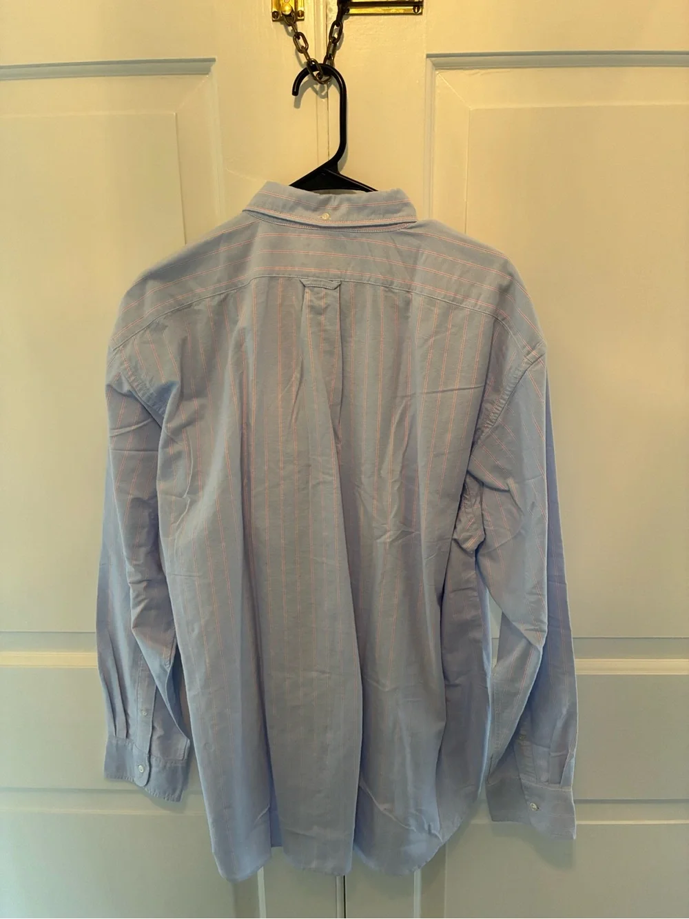 J. Crew Men’s Light Blue Oxford Shirt with Red Stripe. Giant Fit. Size L. New.